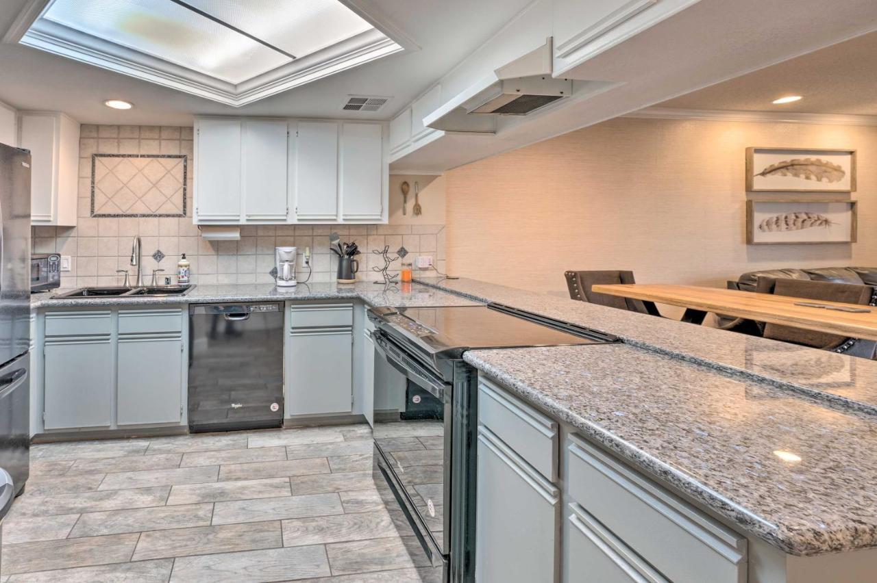 Lake Havasu Condo With Pool Access 1 Block To Beach Lake Havasu City Εξωτερικό φωτογραφία