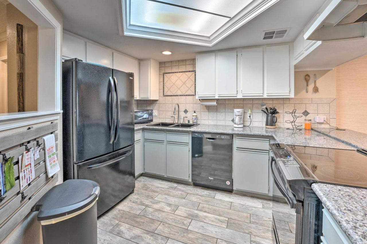 Lake Havasu Condo With Pool Access 1 Block To Beach Lake Havasu City Εξωτερικό φωτογραφία
